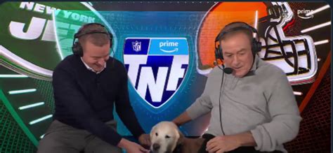 WATCH: Kirk Herbstreit's Dog Visit Booth During Thursday Night Football ...