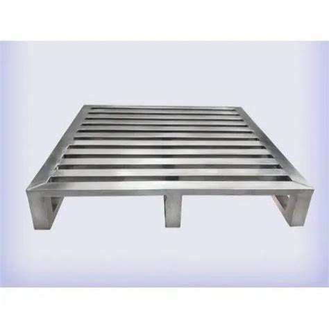 Stainless Steel Pallet, Capacity: 1000-2500 Kg at best price in Pune
