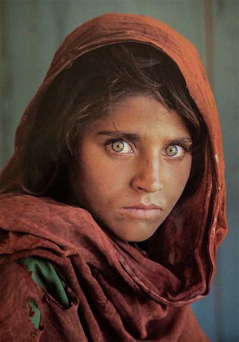 STEVE MCCURRY - Afghan Girl, 1984