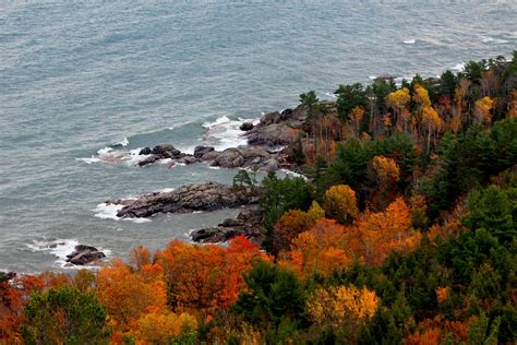 Fall views from the top of Sugarloaf Mountain - Marquette, MI [5184 x 3456] #nature and Science ...