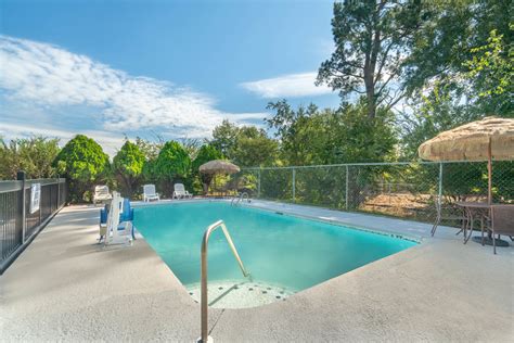 Howard Johnson by Wyndham Aiken | Aiken, SC Hotels