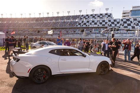 Track-Focused Camaro ZL1 1LE Debuts - Hot Rod Network