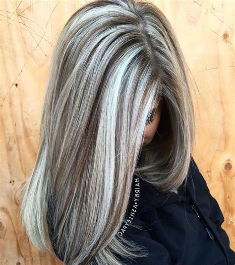 20 Ideas of Loose Layers Hairstyles with Silver Highlights