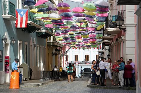 Calle de la Fortaleza (Fortaleza Street), San Juan