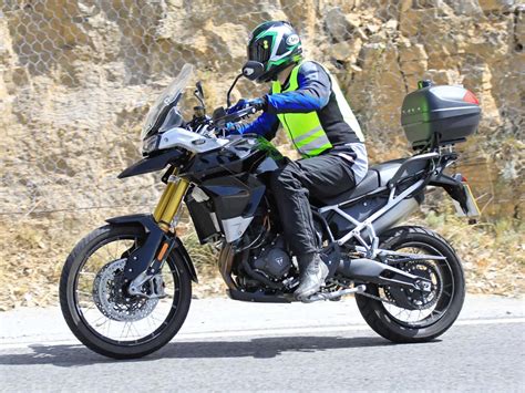 Roar power! 2020 Triumph Tiger 900 has punchier mid-range, lower weight ...