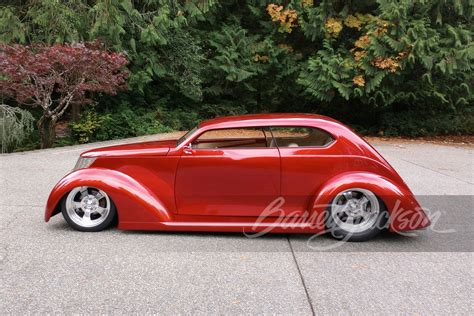 1937 FORD CUSTOM COUPE