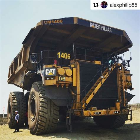 Cat 797F | Heavy equipment, Dump trucks, Giant truck