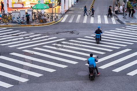 十字路口高清图片下载-正版图片501202512-摄图网