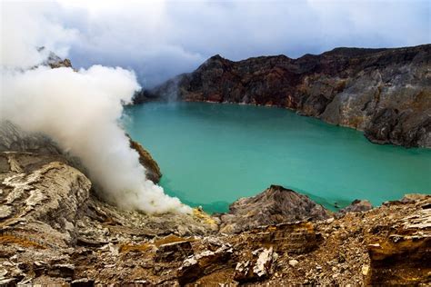 Beautiful Ijen Crater - IJEN CRATER, IJEN BLUE FIRE, IJEN TOUR