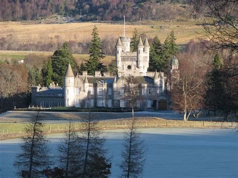 Balmoral Castle On Christmas Day (1) (click on picture for… | Flickr British Royal Families ...