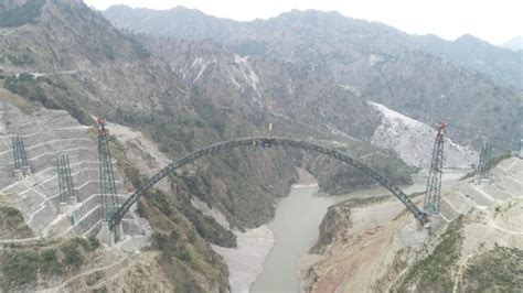 Arch of world’s highest railway bridge on Chenab completed - Hindustan Times