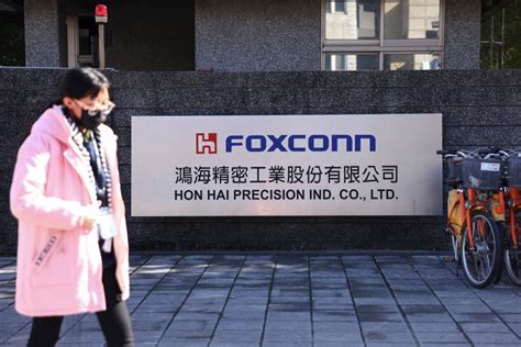 Foxconn leases new site in Vietnam as Apple contractor continues to ...