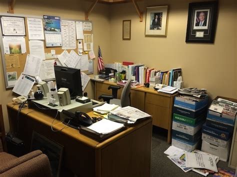 Is Your Messy Desk a Sign of a Cluttered Mind? | HuffPost