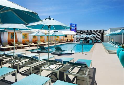 SAHARA Las Vegas Pool Pictures & Reviews - Tripadvisor