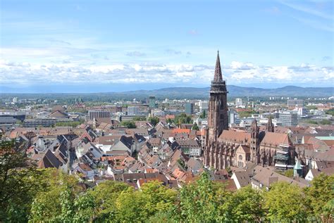 Stadtführer Freiburg im Breisgau - Staedte-Reise.net