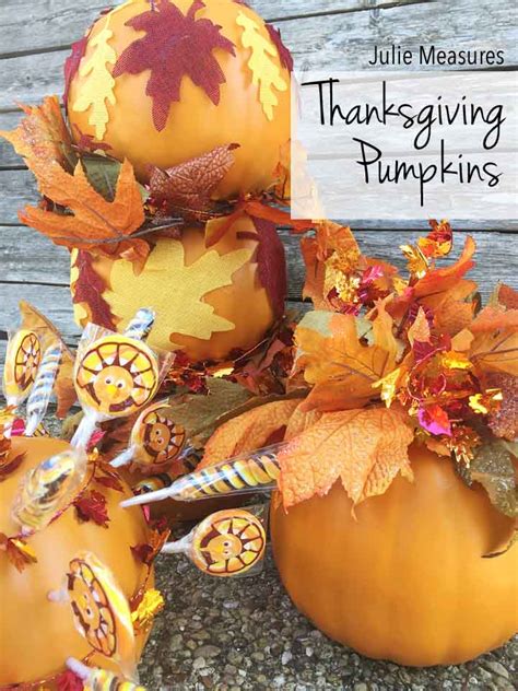 DIY Thanksgiving Pumpkin Decor {Topiary and Centerpieces} - Julie Measures