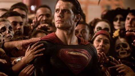 Henry Cavill Has Surprisingly Few Lines In Batman V Superman