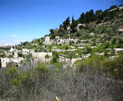 Too quiet here…in Deir Yassin - HIRBAWI Keffiyeh Weavery | Hebron | Palestine