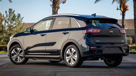 Kia Niro - features, specifications, photos, video