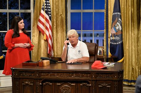 'Saturday Night Live': Alec Baldwin's Trump Call San Juan Mayor 'Nasty ...