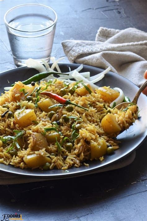 Aloo Matar Pulao | Aloo Matar Rice | Aloo Matar Chawal » Foodies Terminal