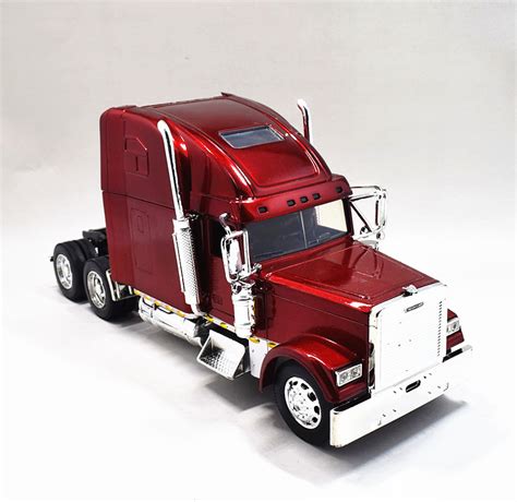 New Ray 132 Freightliner Classic Xl Diecast Truck Trailer Model Toy ...