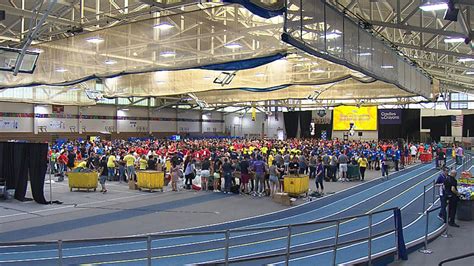 'Cradles To Crayons' Stuffs Thousands Of Backpacks In Boston - CBS Boston