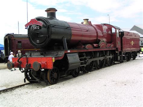 GWR "Hall" Class Olton Hall hauled the "Hogwarts Express" | Train pictures, Doncaster, Train