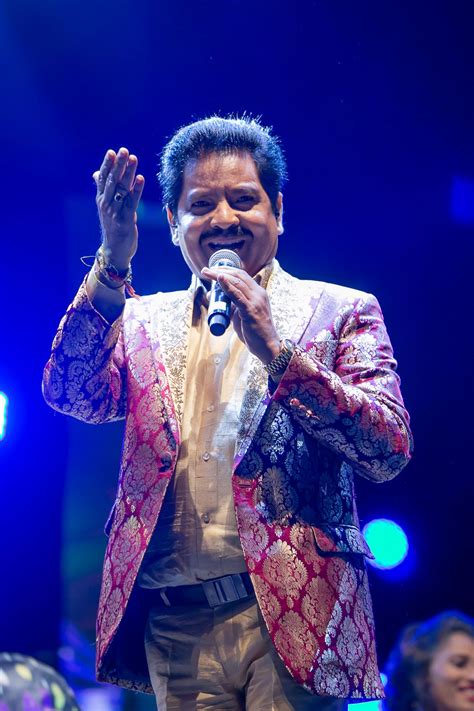 Alka Yagnik, Udit Narayan And Kumar Sanu Enthrall Dubai Fans - Masala.com