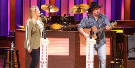 Garth Brooks & Trisha Yearwood Perform Duet At Grand Ole Opry