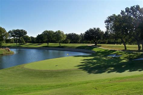 Colonial Country Club, Fort Worth, Texas - Golf course information and reviews.