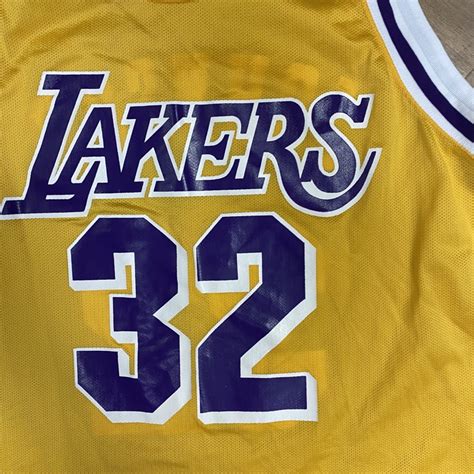 LOS ANGELES LAKERS MAGIC JOHNSON VINTAGE 90s CHAMPION NBA BASKETBALL JERSEY XL – The Felt Fanatic