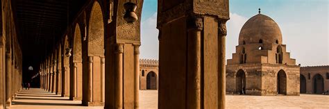 Mosque of Ibn Tulun - The oldest and largest mosque in Cairo