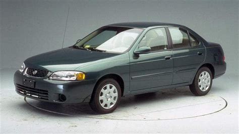 Este manual de propietario del auto Nissan Sentra 2000 ha sido diseñado y creado por el ...