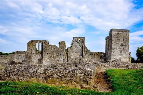 11 Celtic Ruins and Ancient Sites in Ireland - Travel Addicts