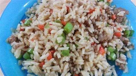 Nasi goreng planta dengan daging cincang