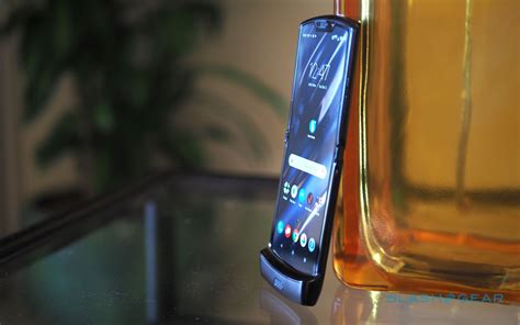 Motorola Razr 2019 Gallery - SlashGear