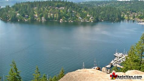 Deep Cove Lookout Hike in Vancouver