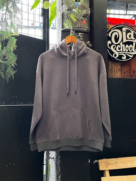 Plain Gray Hoodie, Men's Fashion, Coats, Jackets and Outerwear on Carousell