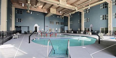 STAYCATION IN MILWAUKEE | FAMILY-FRIENDLY HOTELS WITH A POOL