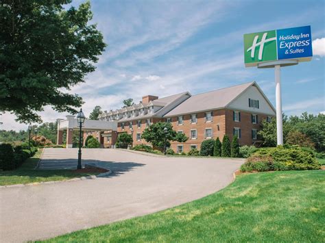 Hotels in Merrimack, NH near Amherst | Holiday Inn Express & Suites ...