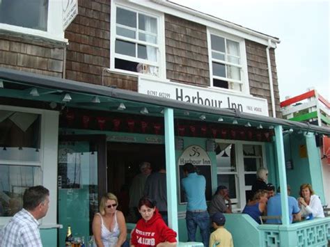 Harbour Inn Lyme Regis - Britain All Over Travel Guide