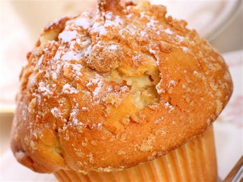 Muffins à la confiture (de ce qu'on veut) | Recipe | Apple cinnamon muffins recipe, The chew ...