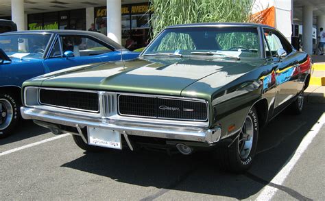 File:1969 Dodge Charger green F.jpg - Wikimedia Commons