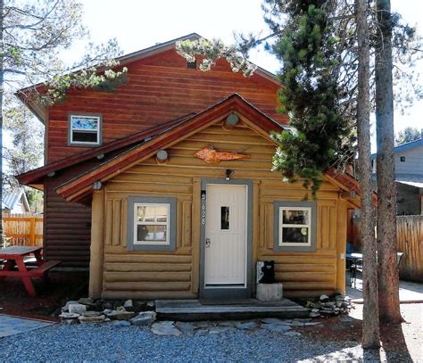 West Yellowstone Cabin Rentals from $112 | HomeToGo