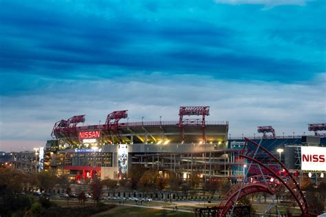 An Insider's Guide to Parking for Tennessee Titans Games | ParkMobile