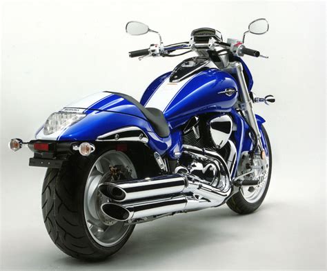 SUZUKI BOULEVARD M109R - Review and photos