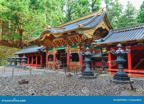 Yashamon Gate at Taiyuinbyo Shrine in Nikko, Japan Stock Photo - Image ...