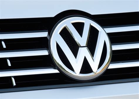 Logos de coches: Volkswagen y el peso de la guerra