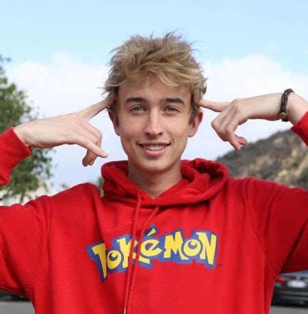 Maverick Baker – Wiki, Age, Girlfriend, Family, Height, Net Worth ...